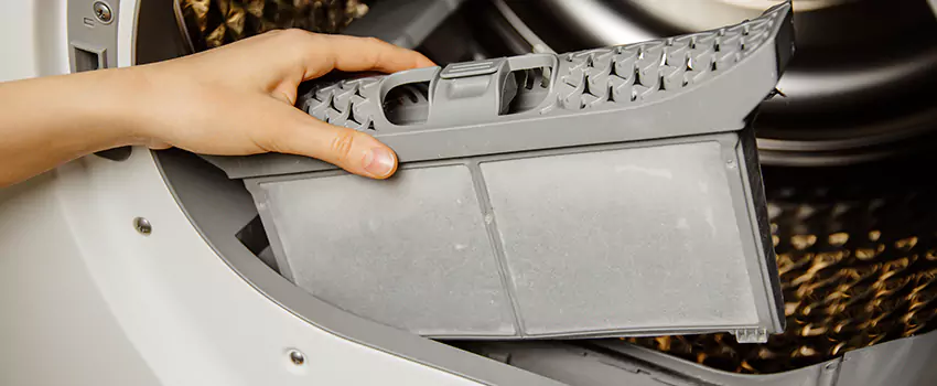 Signs Of A Clogged Dryer Lint Trap in Gainesville, Texas